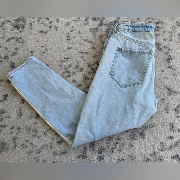 MNG distressed white stripped  jeans| size 4 - Picture 4 of 4